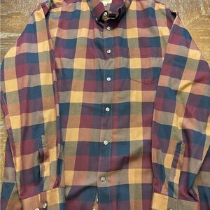 Haggar Burgundy and Yellow Casual Button Down Long Sleeve Shirt/Size XL